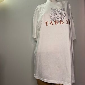 xl tabby cat white t-shirt gr8dogs embroidered Unisex